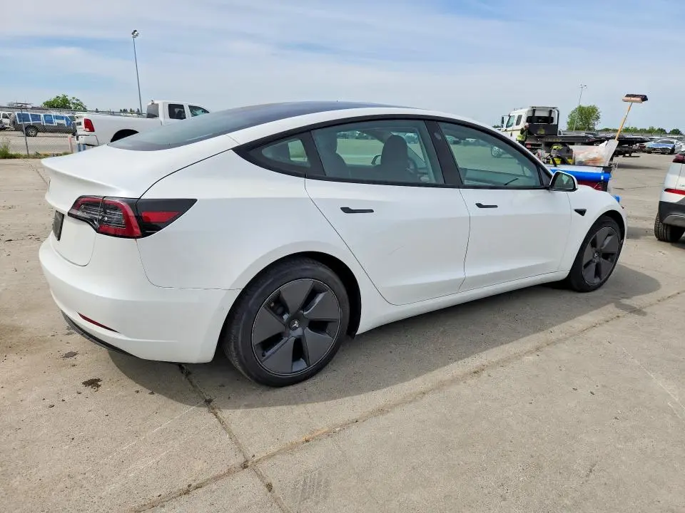 2021 TESLA MODEL 3   