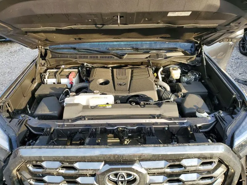 2025 TOYOTA TUNDRA CREWMAX PLATINUM  