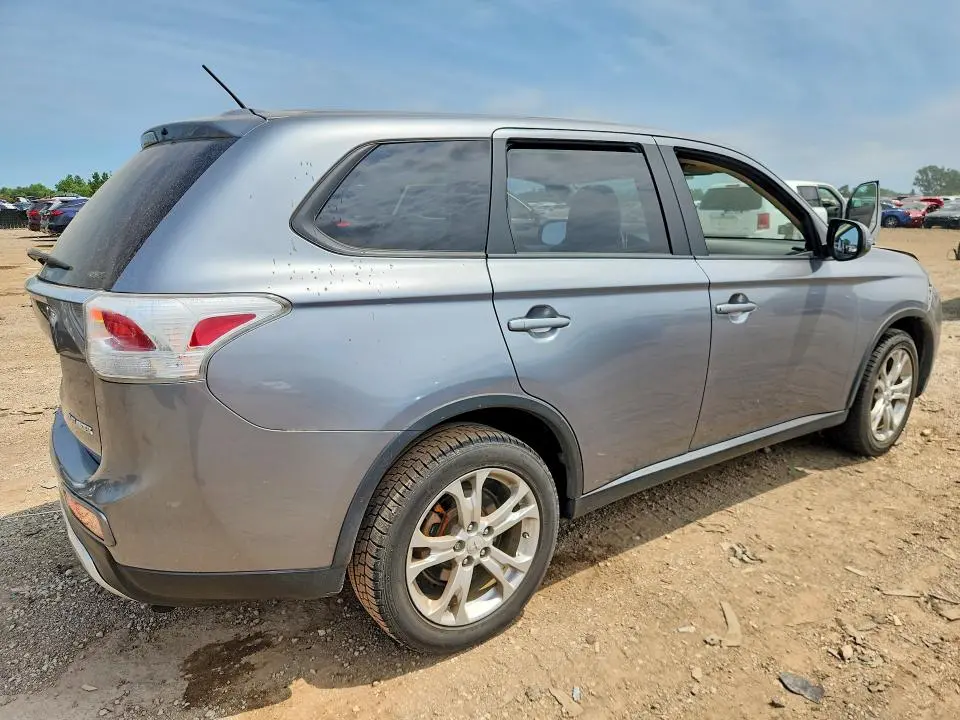 2015 MITSUBISHI OUTLANDER SE  