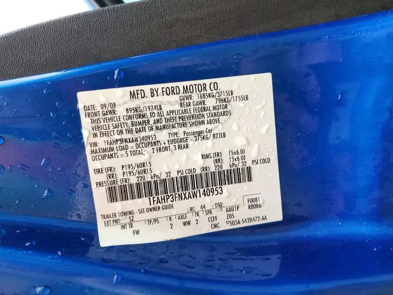 2010 FORD FOCUS SE  