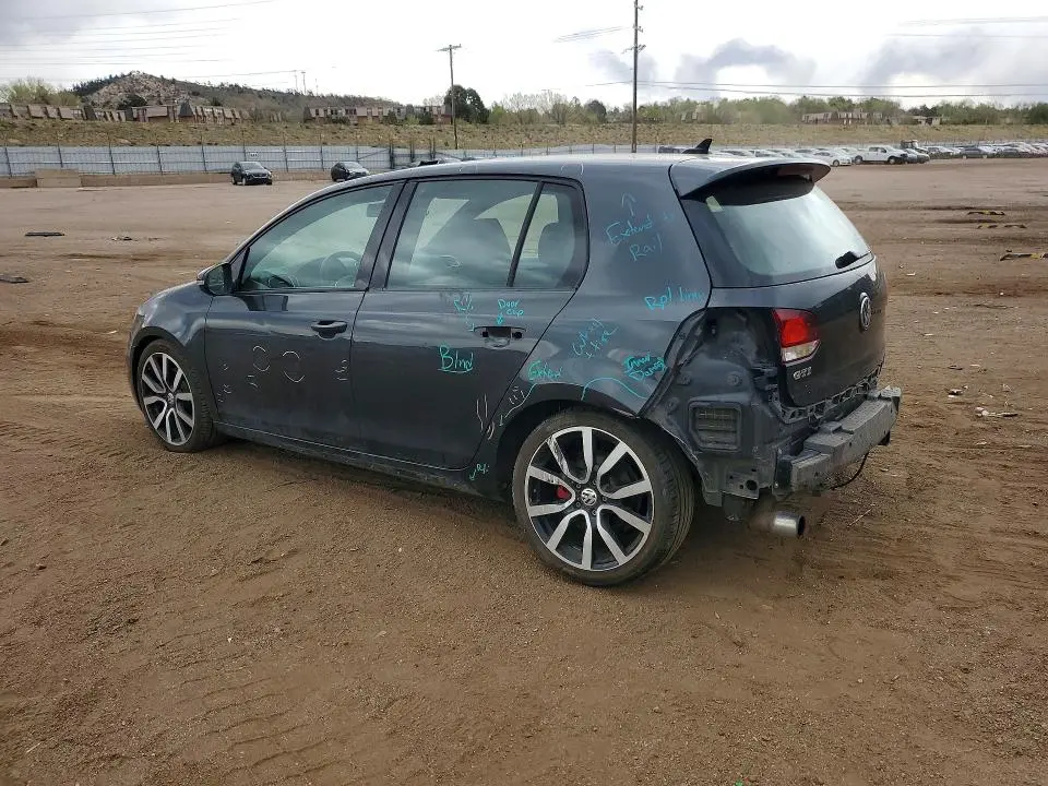 2014 VOLKSWAGEN GTI   