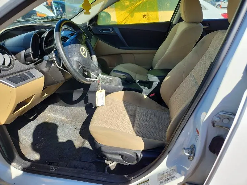 2010 MAZDA 3 I  
