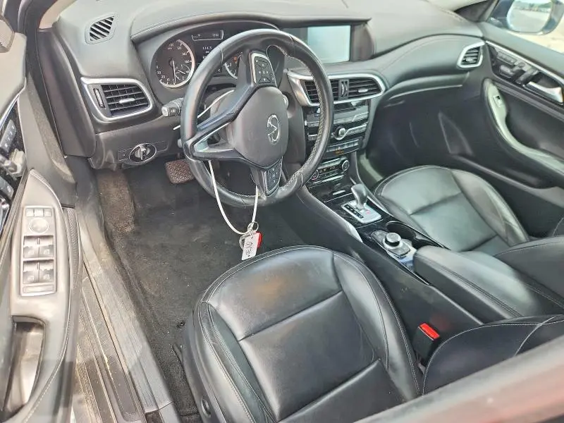 2018 INFINITI QX30 LUXURY  