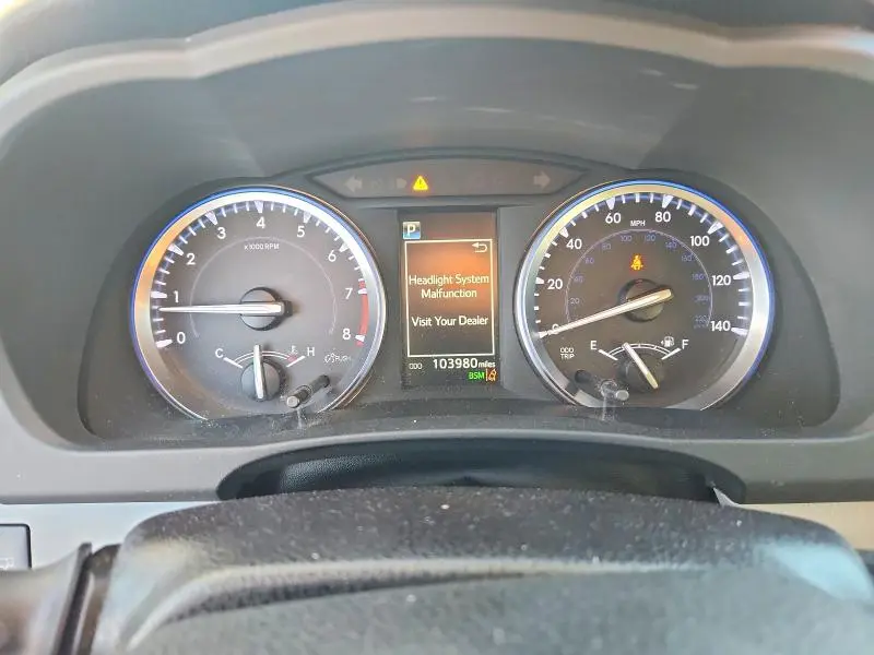 2017 TOYOTA HIGHLANDER SE  