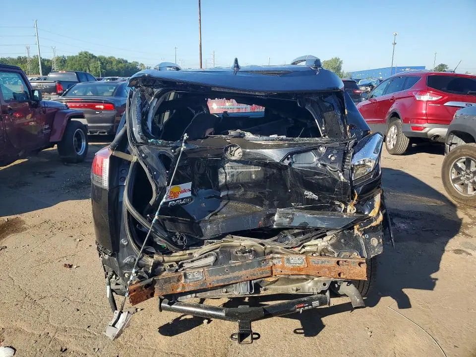 2016 TOYOTA RAV4 XLE  