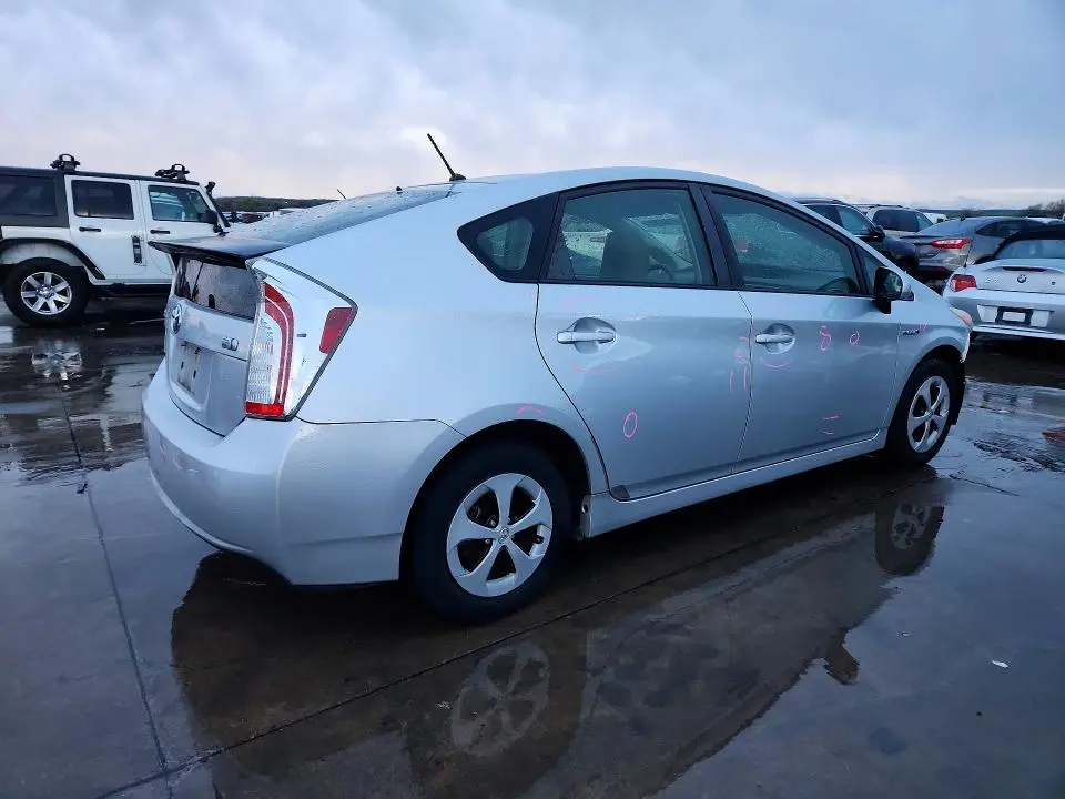 2015 TOYOTA PRIUS TWO  