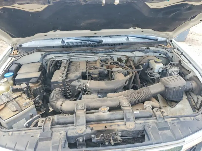 2012 NISSAN FRONTIER S  