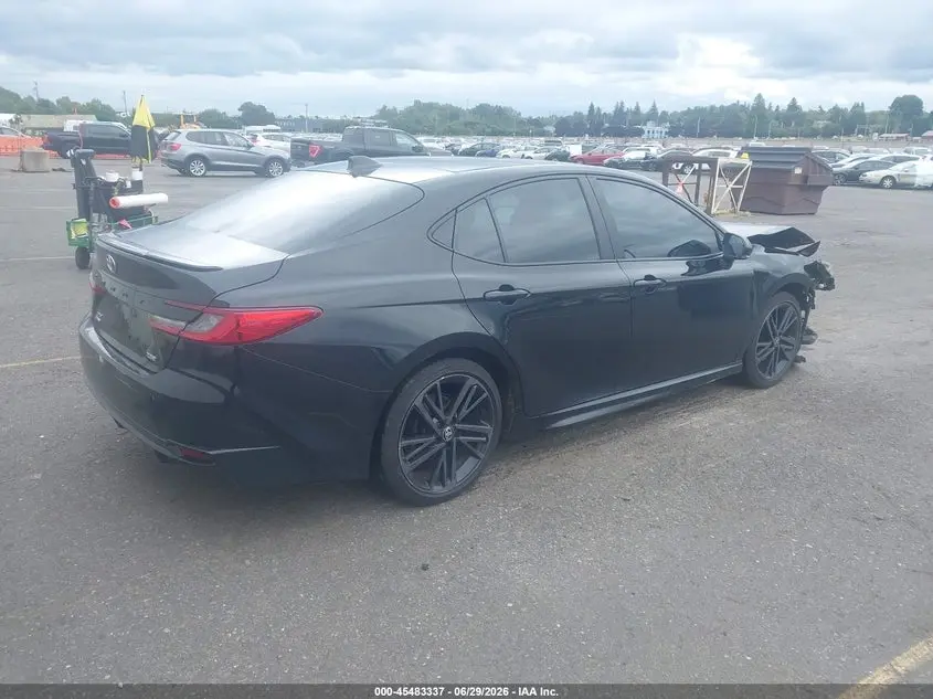 2025 TOYOTA CAMRY XSE