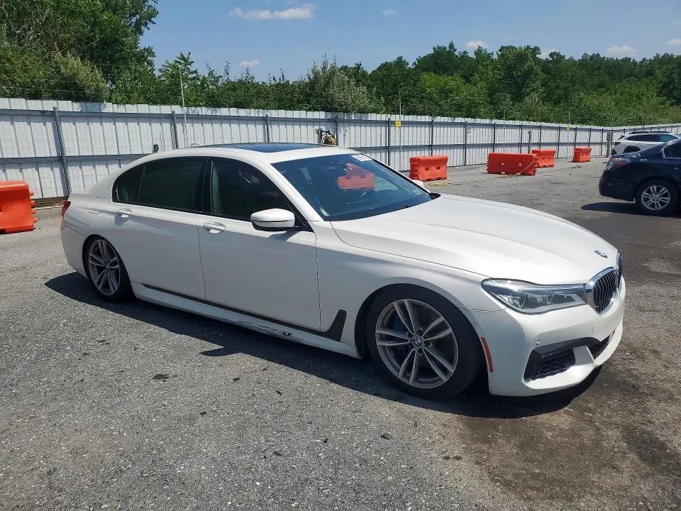 2016 BMW 750 XI  
