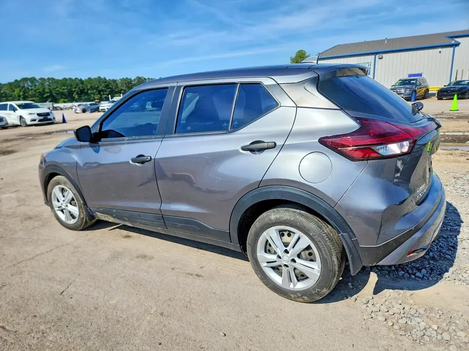2023 NISSAN KICKS S  