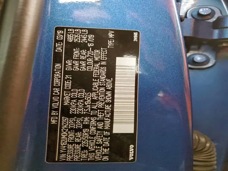 2019 VOLVO XC40 T5 R-DESIGN  