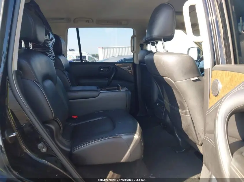 2017 INFINITI QX80  