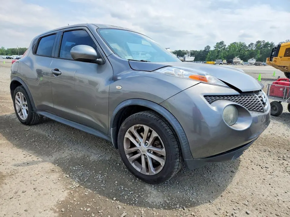 2011 NISSAN JUKE S  