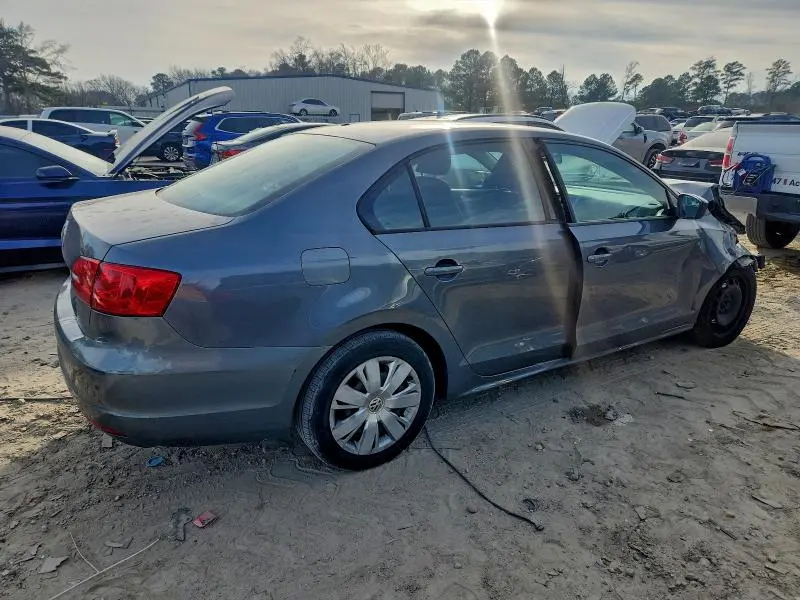 2013 VOLKSWAGEN JETTA BASE  