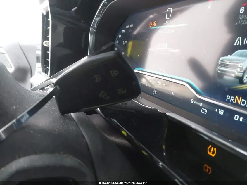 2023 CHEVROLET SILVERADO 1500 4WD  SHORT BED LT WITH 2FL