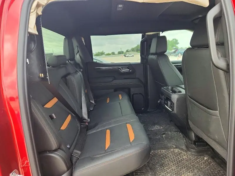 2026 GMC SIERRA K1500 AT4  