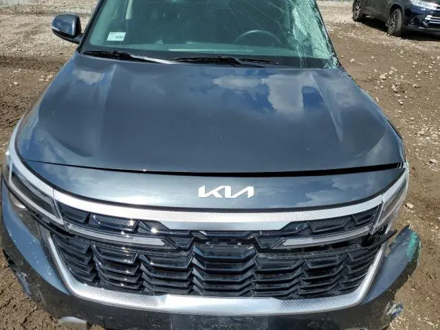 2024 KIA SELTOS EX  