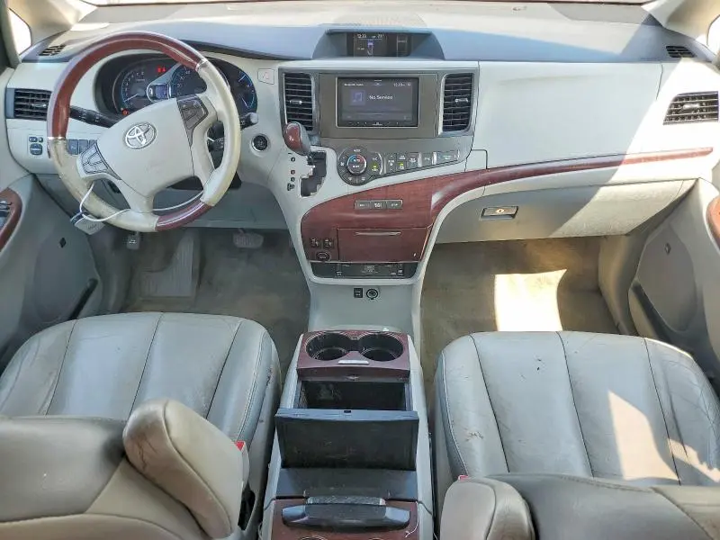 2013 TOYOTA SIENNA LIMITED 7-PASSENGER  