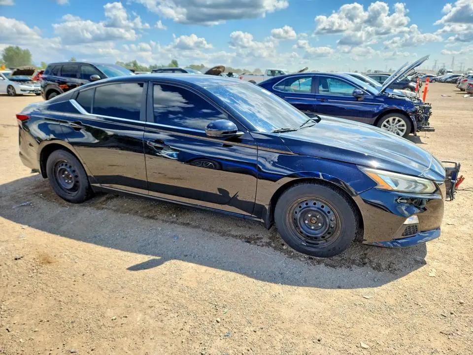 2021 NISSAN ALTIMA SR  