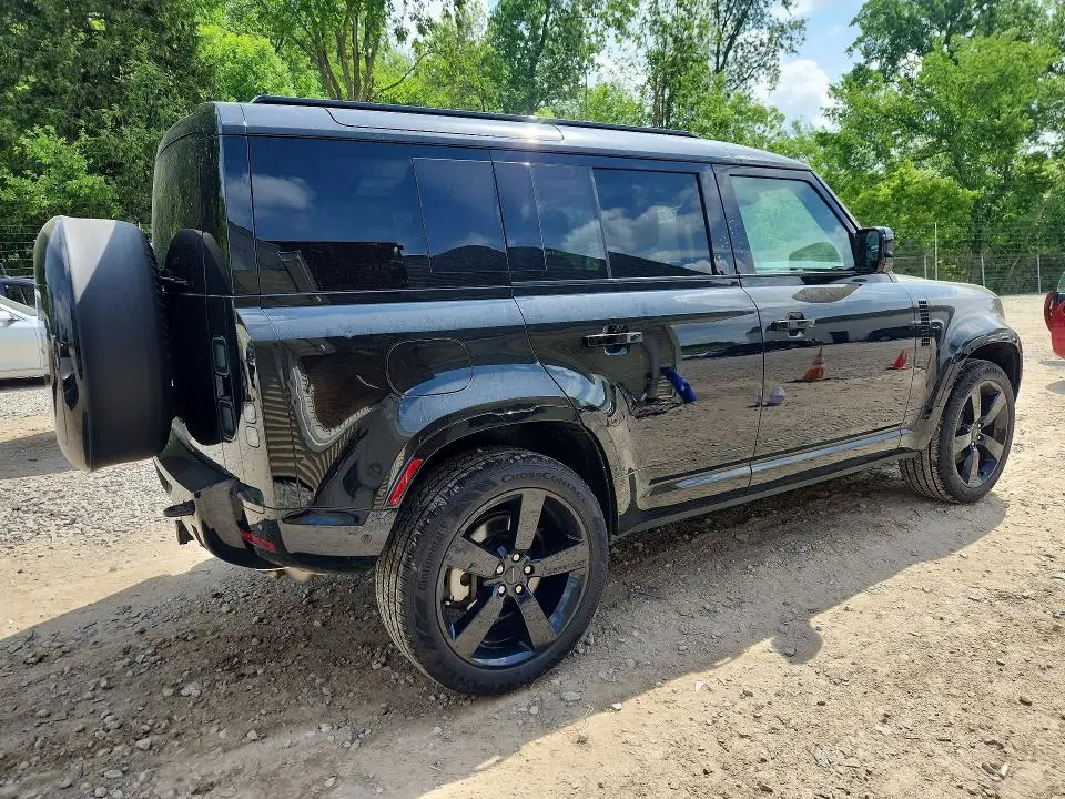 2026 LAND ROVER DEFENDER 110 X-DYNAMIC SE  