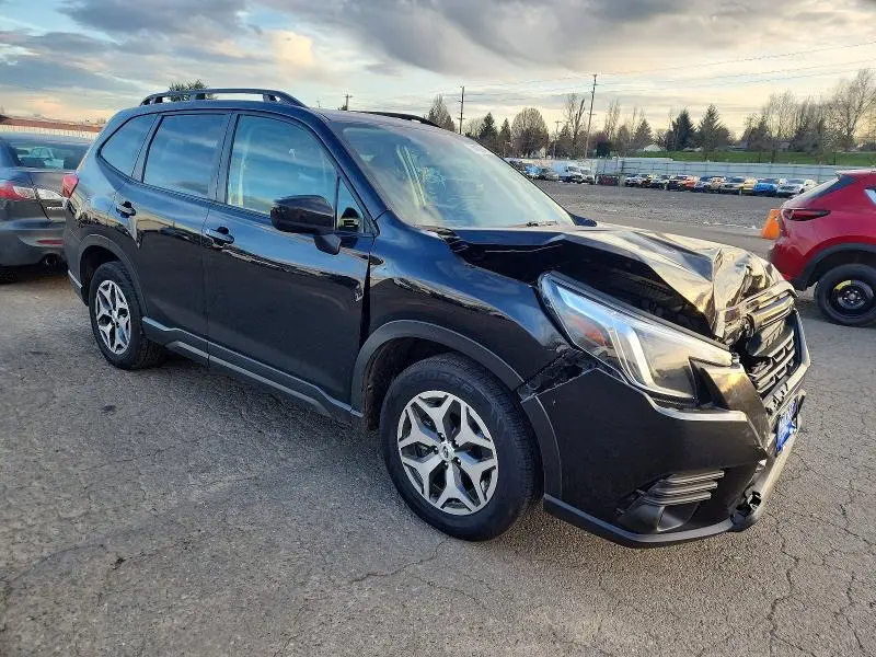 2023 SUBARU FORESTER PREMIUM  