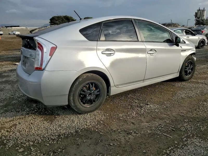 2015 TOYOTA PRIUS   