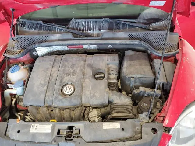 2013 VOLKSWAGEN BEETLE   