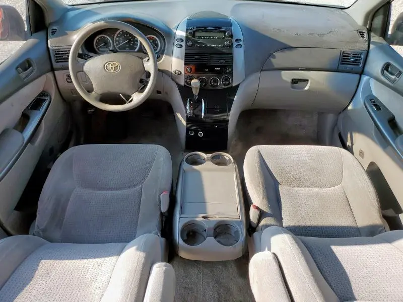2010 TOYOTA SIENNA CE  