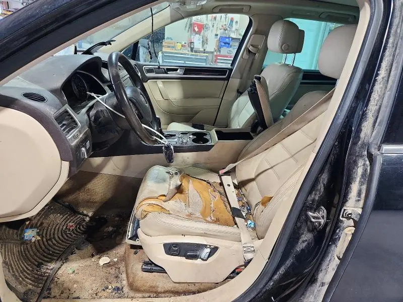 2015 VOLKSWAGEN TOUAREG V6 TDI  