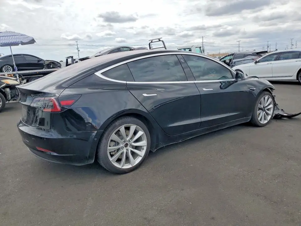 2018 TESLA MODEL 3   