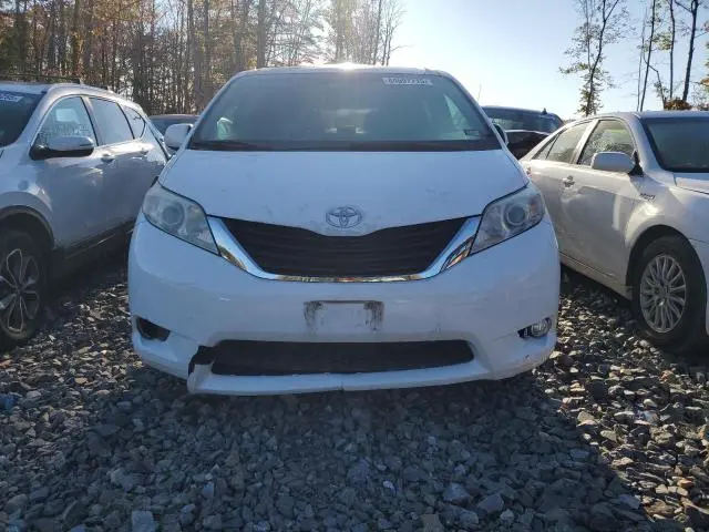 2011 TOYOTA SIENNA LE  
