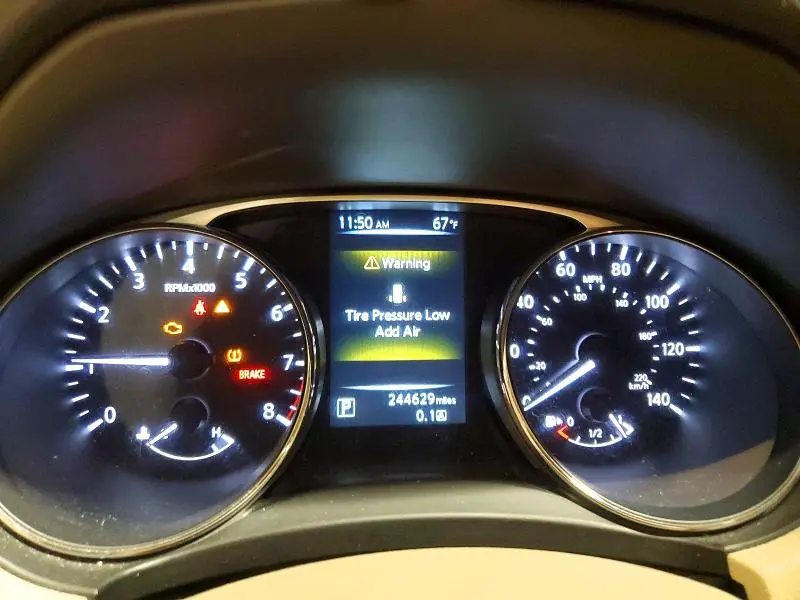 2015 NISSAN ROGUE SV  