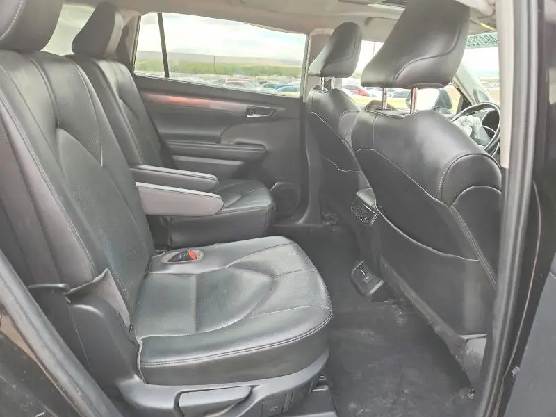 2020 TOYOTA HIGHLANDER LIMITED  