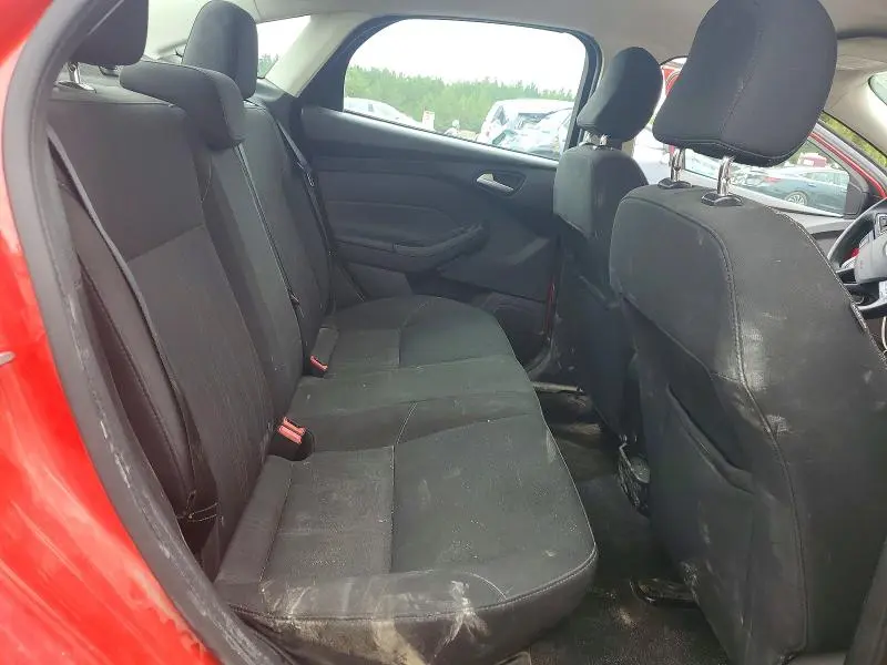2017 FORD FOCUS SE  