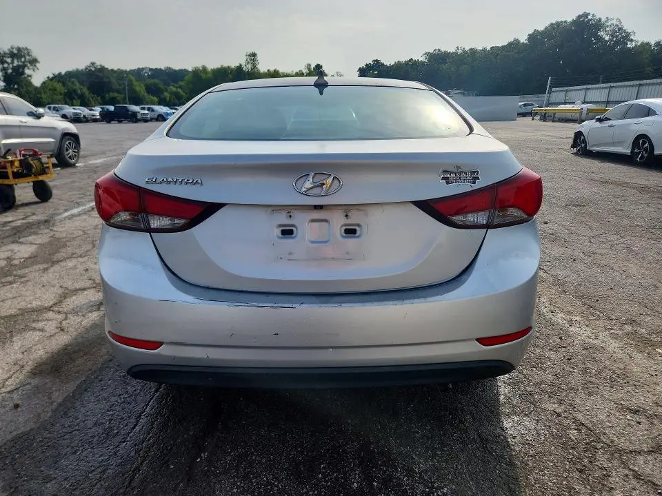 2014 HYUNDAI ELANTRA SE  