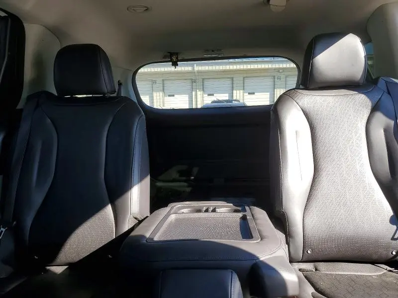 2023 KIA CARNIVAL LX  
