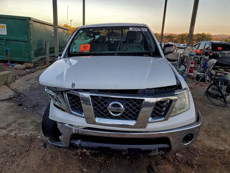 2010 NISSAN FRONTIER KING CAB SE  