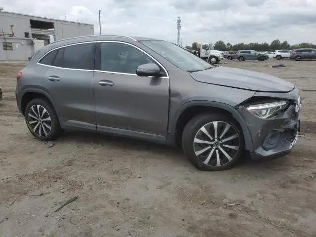 2021 MERCEDES-BENZ GLA 250 4MATIC  