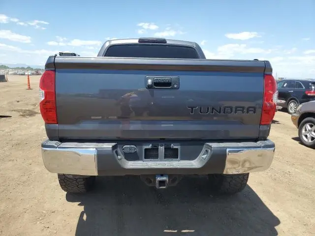 2018 TOYOTA TUNDRA CREWMAX SR5  