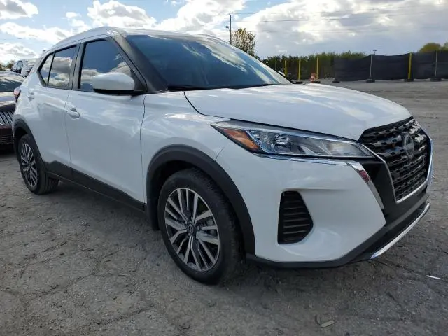 2024 NISSAN KICKS SV  