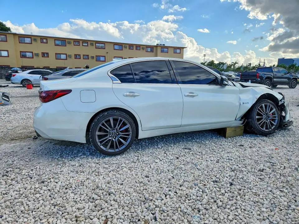 2018 INFINITI Q50 RED SPORT 400  