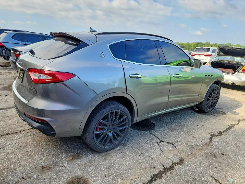 2019 MASERATI LEVANTE S SPORT  