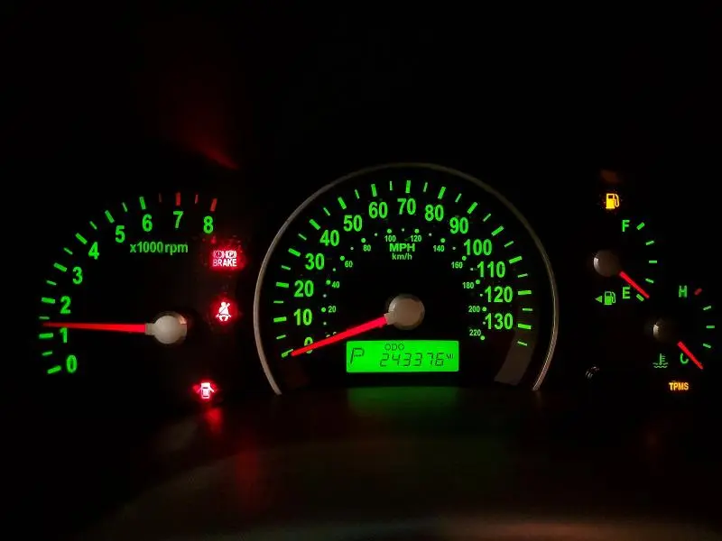 2010 KIA SEDONA BASE  