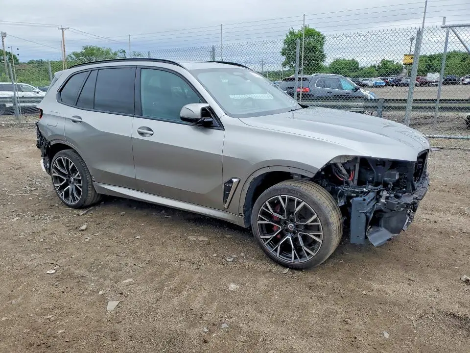 2023 BMW X5 M  