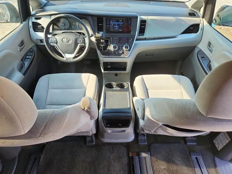 2015 TOYOTA SIENNA LE  