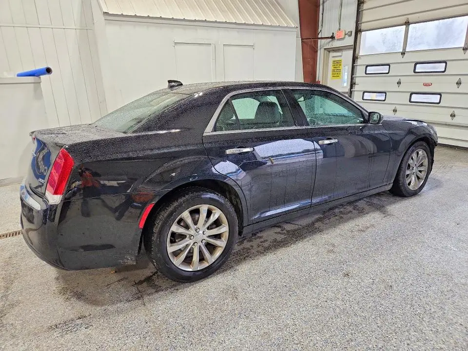 2018 CHRYSLER 300 LIMITED  