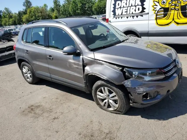 2016 VOLKSWAGEN TIGUAN S  