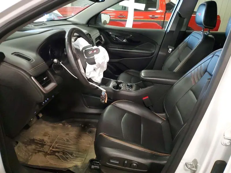 2022 GMC TERRAIN AT4  