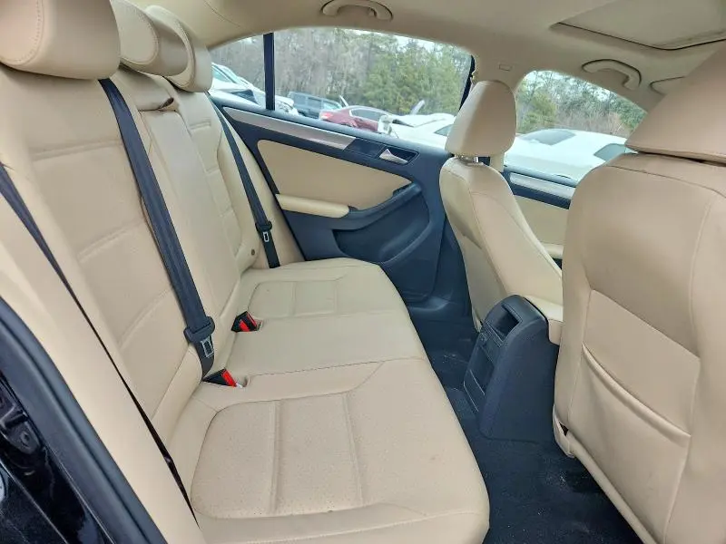 2017 VOLKSWAGEN JETTA SE  