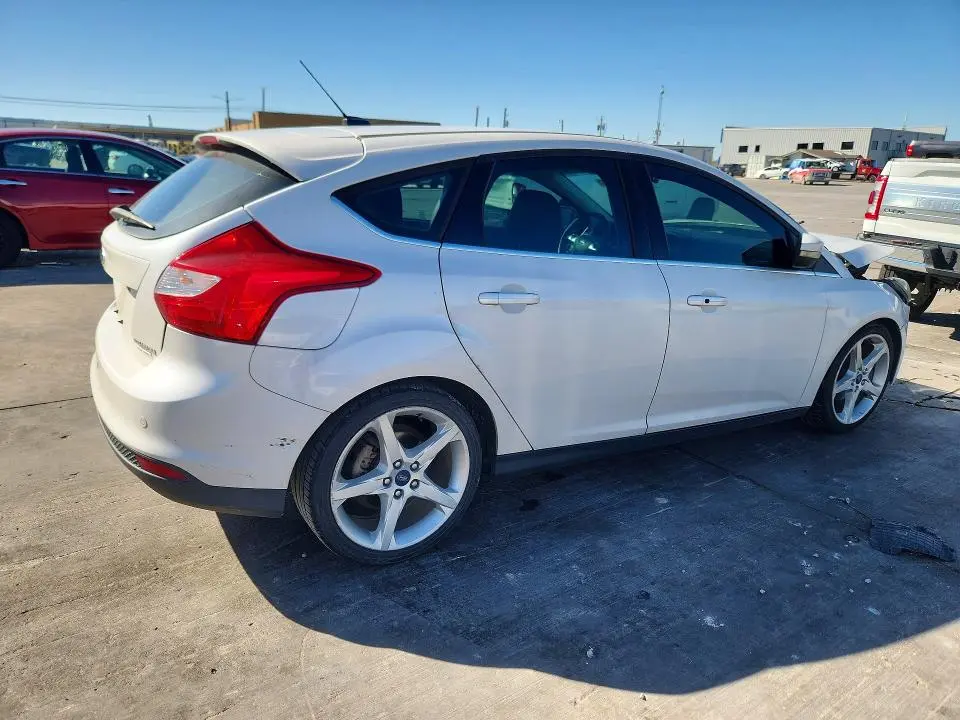 2014 FORD FOCUS TITANIUM  